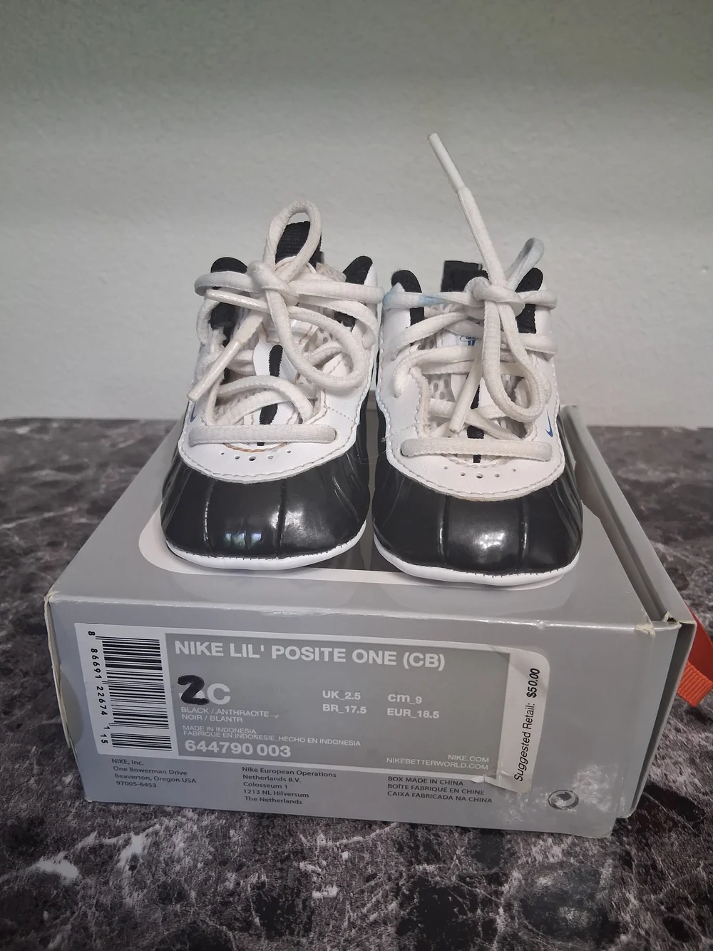 Nike Kids Lil' Posite One Black and White Baby Sneakers Size 2C(wore Once)
